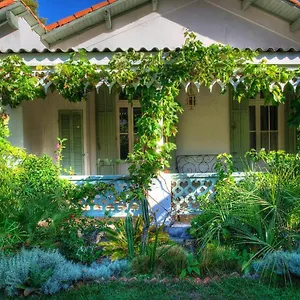 La Petite Calanque Bed & Breakfast