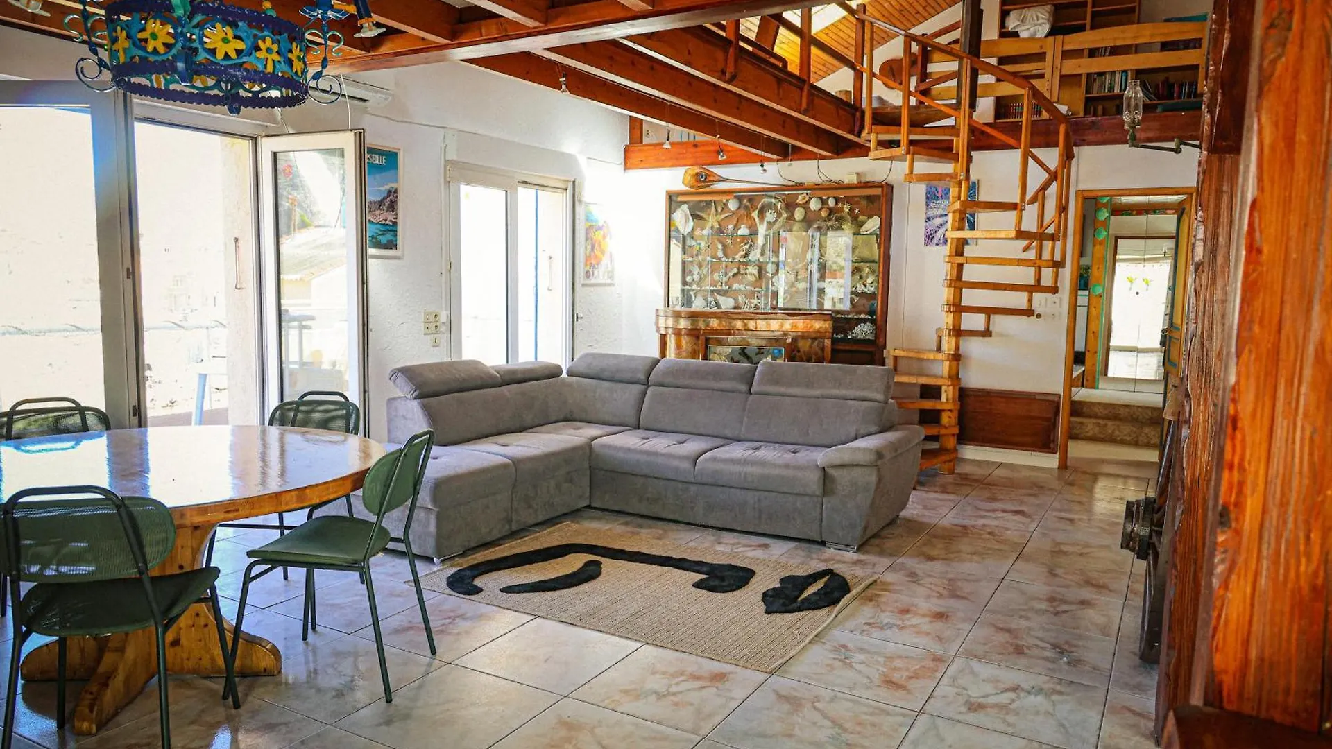 Holiday home Spacieuse Et Chaleureuse Villa Vue Mer Marseille